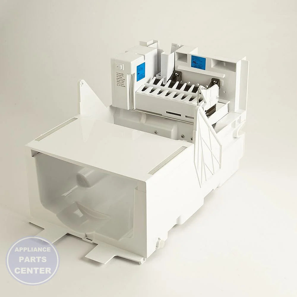 BSH ICE MAKER 00673126 - Main view showing efficient ice production for specific models