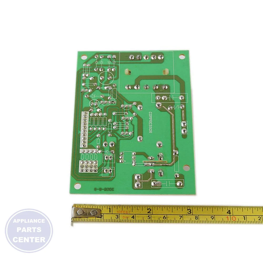 PC BOARD 309901501 - Detailed view of electronic connections